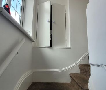 4 Bed Semi-Detached House, Ilford, IG3 - Photo 1
