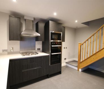 2 bedroom end of terrace house to rent - Photo 6