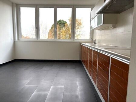 Charming 2.5-room apartment (100 m2) in Jouxtens-Mézery - Foto 3