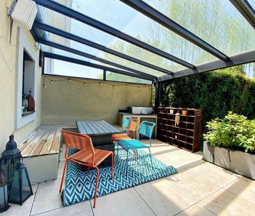 Exceptional architect-designed house fully furnished with garden an... - Photo 2