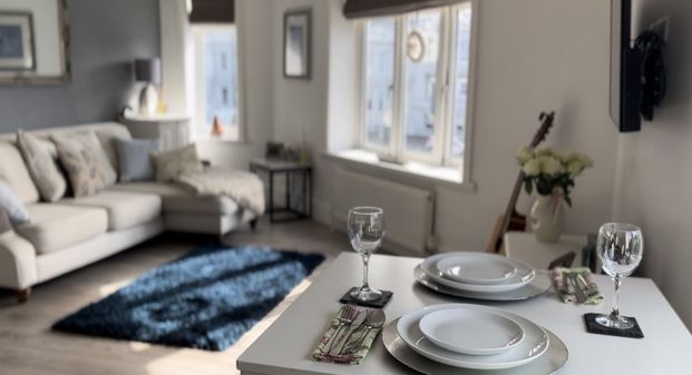 1 bed flat to rent in Hinton Road, Bournemouth, BH1 - Photo 1