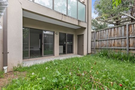 Modern, Low Maintenance Living - Photo 5