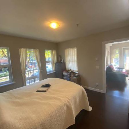 2 Bedroom / 2 Bathroom in Cambie Village For Oct 1st / Sept 15th - Photo 3