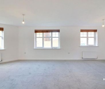 2 bedroom ground floor flat to rent - Photo 2