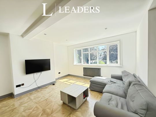 2 bedroom flat to rent Richmond Park Avenue, Bournemouth - Photo 1