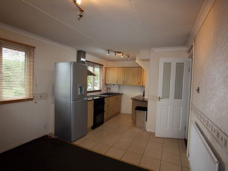 Admiral Road, Birchwood, Warrington - Photo 3