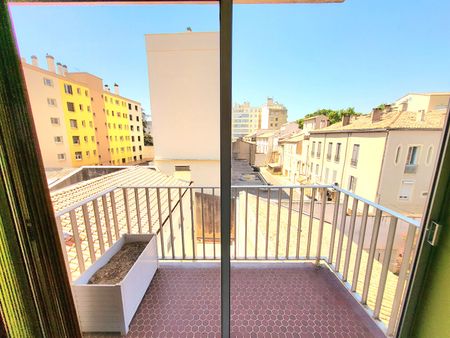 Location Appartement 2 pièces 45m² NIMES 30000 - Photo 2