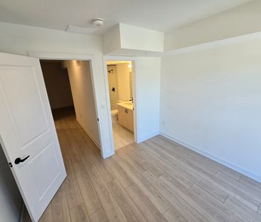 For Lease - 531 Big Bay Point Unit# 6, Barrie, Ontario - Photo 4