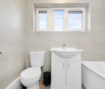 119 Candy Street-Room 1 - Photo 4
