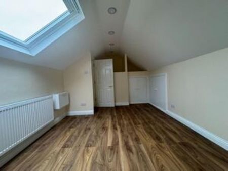 3 bedroom flat to rent - Photo 5