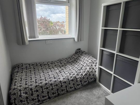 3 bed terraced house to rent in Causey Gardens, Exeter, EX1 - Photo 1