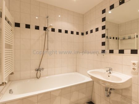 Balkon - offene Küche - Badewanne - Laminat | 3-Zimmer-Wohnung Plauen Haselbrunn - Photo 2