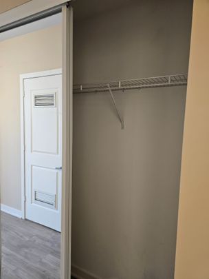 For Lease - 4655 Metcalfe Avenue, Mississauga, Ontario - Photo 1