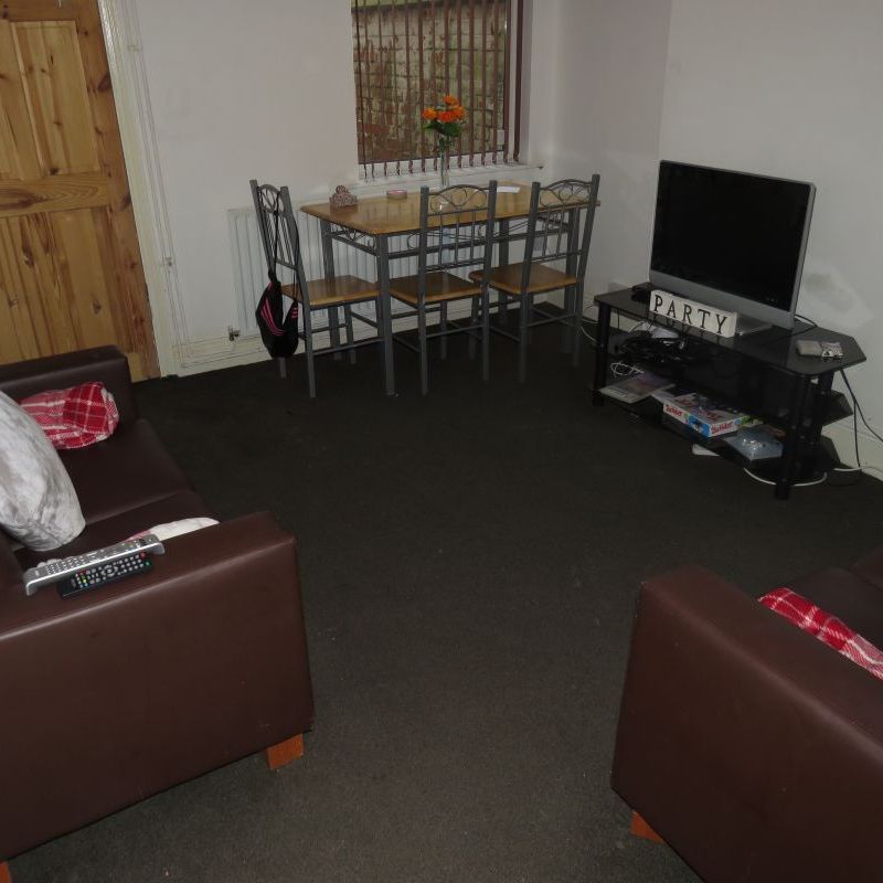 42 Oxford Street - Cosy 2 BedLoughborough - Photo 1