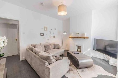 High Street, Harborne, Birmingham, West Midlands, B17 - Photo 2