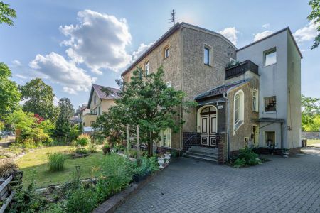 Schöne 3-Zimmer-Wohnung im gemütlichen Mehrfamilienhaus, optional mit Gartenanteil. - Photo 2