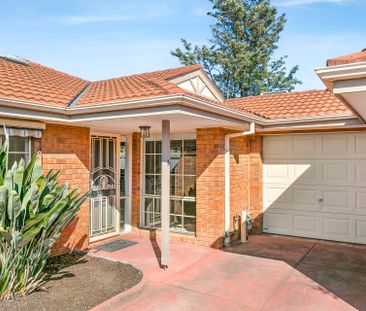 Stunning, Light filled, Spacious Villa Unit! - Photo 4