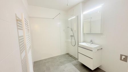 Tolle Wohnung statt Hinterholz, in deckengekühlter Ruhelage ca. 53m2 (weitere 2 Zimmer mit Balkon frei), Stellplatz möglich und erwünscht!! - Photo 3