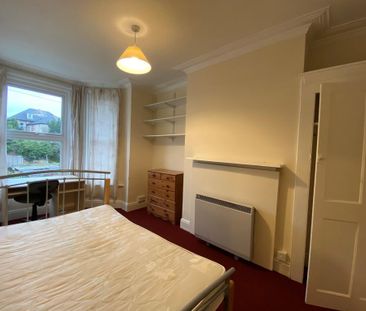 5 bedroom terraced house to rent - Photo 4