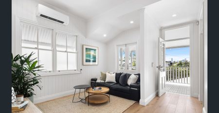 Beautiful Family Home in the Heart of Paddington - Photo 2