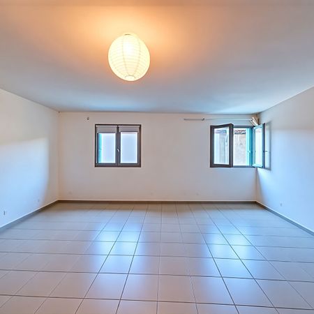 Location Appartement 1 pièce 37m² - Photo 3