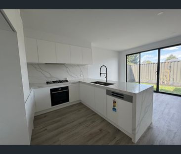 13 Gordon Avenue South, Altona Meadows, Vic 3028 - Photo 6