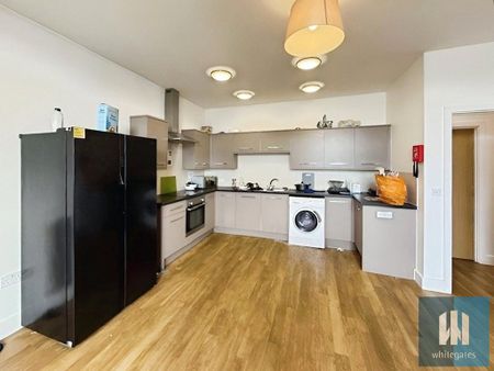 1 bedroom in a house share to rent - Photo 5
