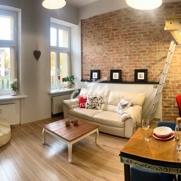 2 pok. wyposażone ul. Mariacka z miejscem post. - Photo 1