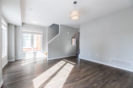 For Lease - 11 Canoe Lane, Hamilton, Ontario - Photo 3