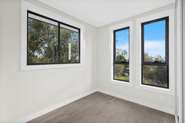 Contemporary Four-Bedroom Duplex in a Prime Menai Location - Photo 1