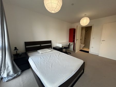 Bright and Stylish 1 bed to Let in Ivy Point, East London - Photo 5