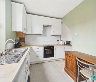 2 bedroom terraced house to rent - Photo 4