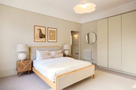 Stafford Terrace, London, W8 ground floor flat to rent - Photo 5