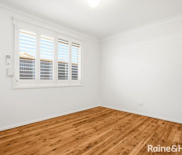 Freshly Updated Three Bedroom Family Home - Photo 2
