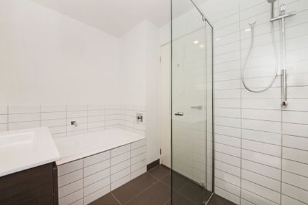 Near new apartment in a great location - Photo 5