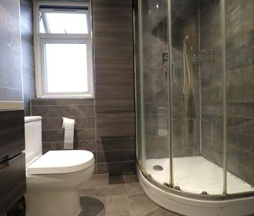 4 bedroom terraced house to rent - Photo 3