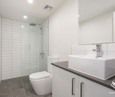 Amazing Private Courtyard - Available Again After Long Term Lease E... - Photo 5