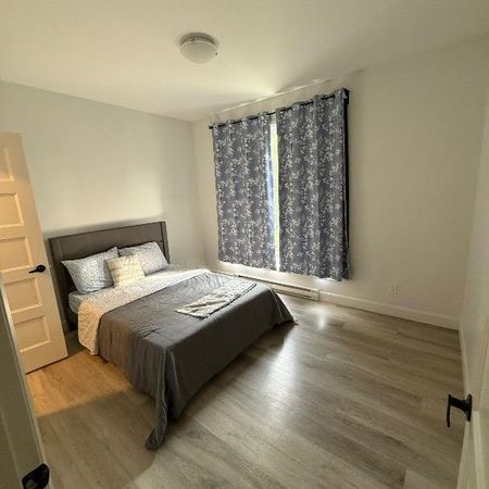🏡 Grand 5 ½ moderne 2ème étage– Cession de bail | Sainte-Foy **Rabais** Loyer initial 2075$, loyer après rabais à 1906$ - Photo 4