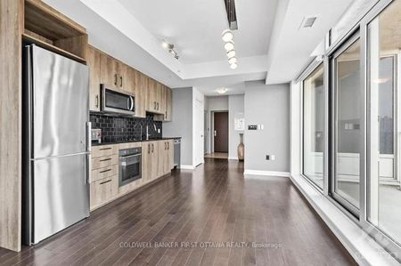 For Lease - 805 Carling Avenue Unit# 2209, Dows Lake - Civic Hospital and Area, Ontario - Photo 3