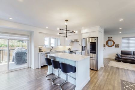 For Lease - 4 Martin Grove Road Unit# Main & 2nd Floor, Toronto, Ontario - Photo 2