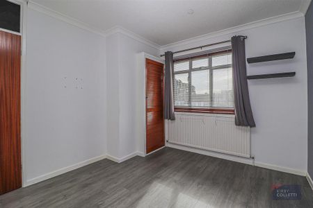 3 bedroom terraced house to rent - Photo 4