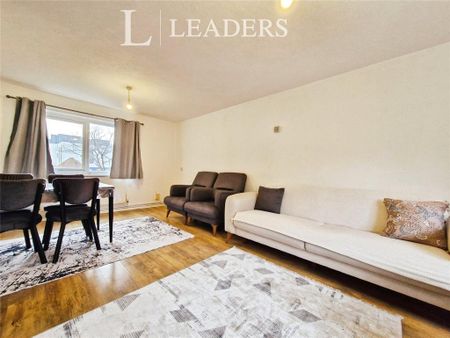 3 bedroom flat to rent - Photo 3