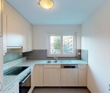 Ruhige 4.5-Zimmer-Wohnung mit Balkon und Garage in Nürensdorf - Photo 6