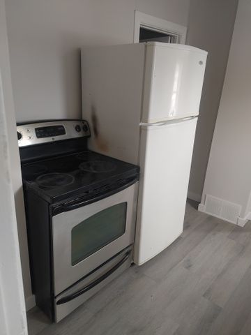979 ARGYLE 2 BEDROOMS - Photo 4