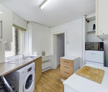 1 bedroom private hall to rent - Photo 6