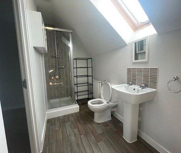 3 bedroom terraced house to rent - Photo 6