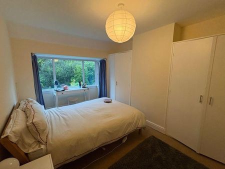 4 bedroom semi-detached house to rent - Photo 4