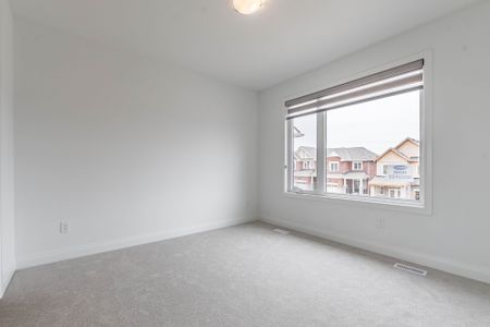 For Lease - 150 Forestwalk Street, Kitchener, Ontario - Photo 3