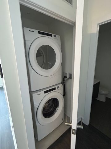 For Lease - 3220 William Coltson Avenue Unit# 1405, Oakville, Ontario - Photo 2