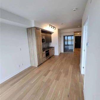 Luxurious feel roncy area + den parking included! - Photo 4